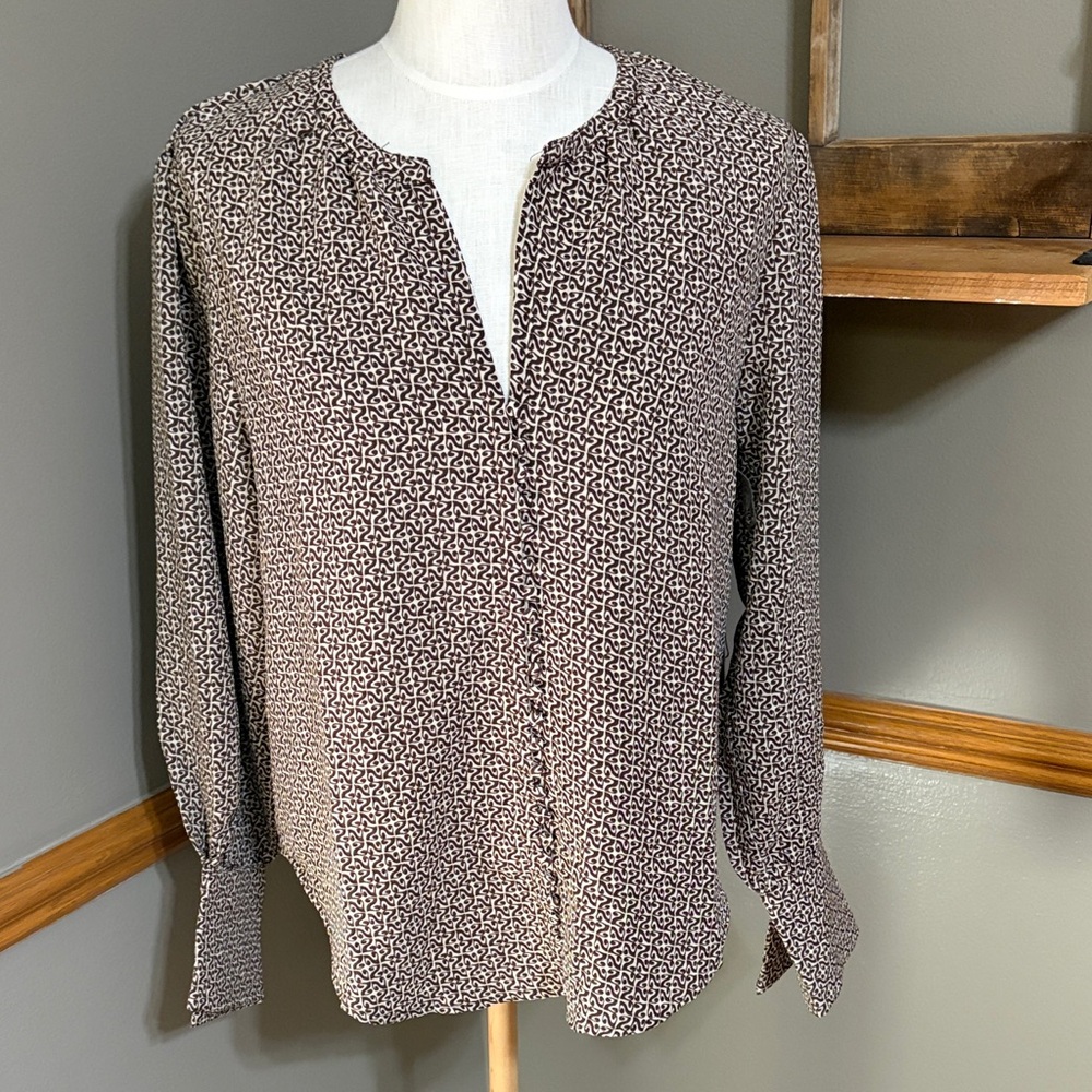 Bishop + young v neck chocolate brown & cream covered button blouse size L